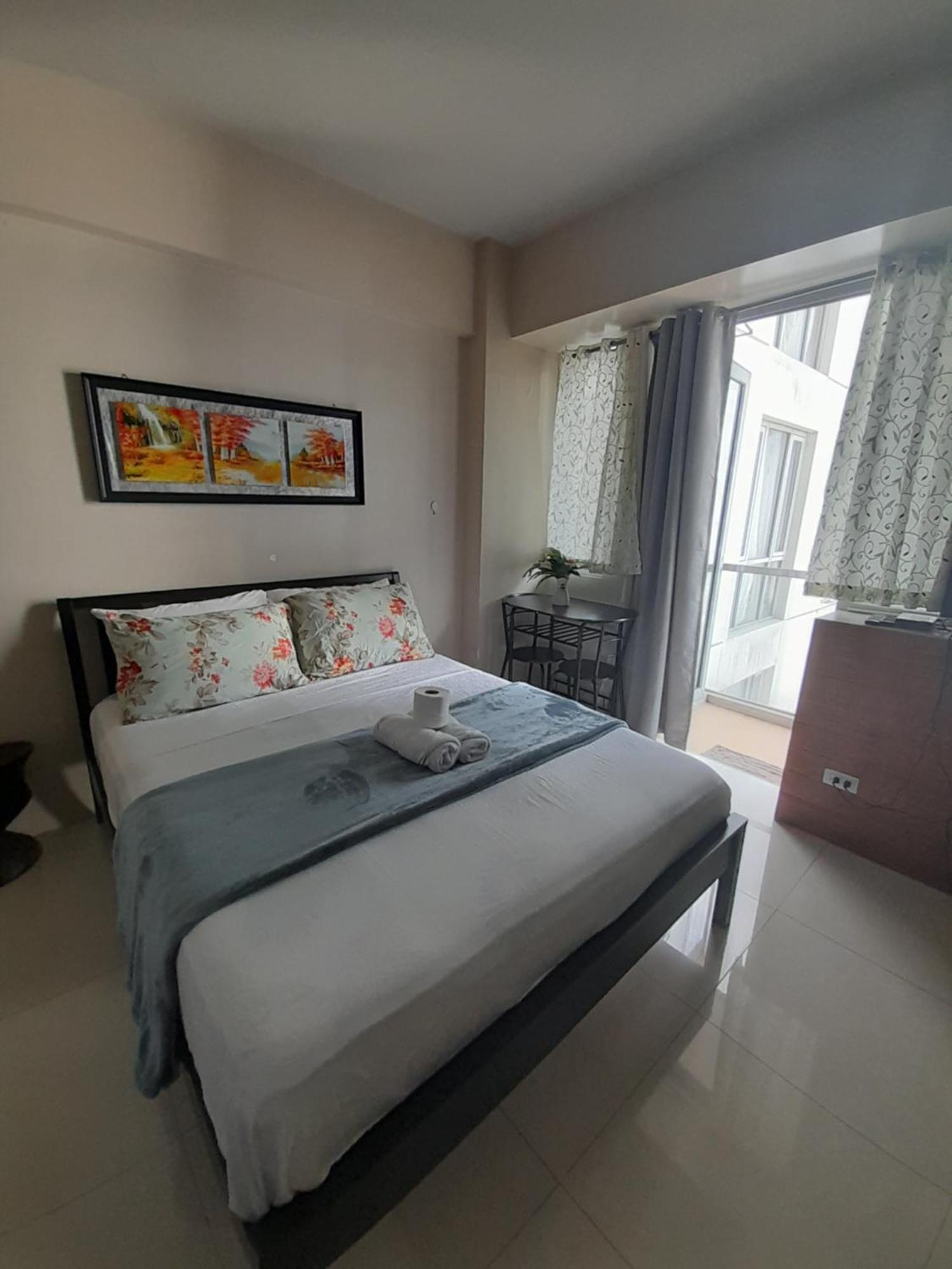 One Palm Tree Villas-Kenzie Place Terminal 3 Airport マニラ市 エクステリア 写真