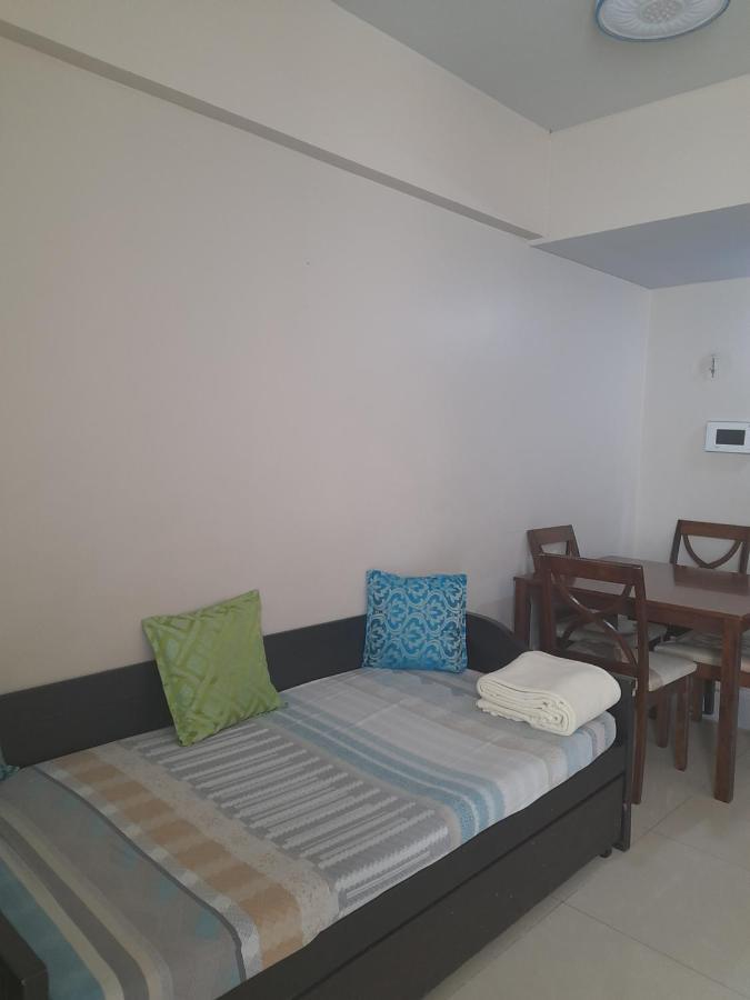 One Palm Tree Villas-Kenzie Place Terminal 3 Airport マニラ市 エクステリア 写真
